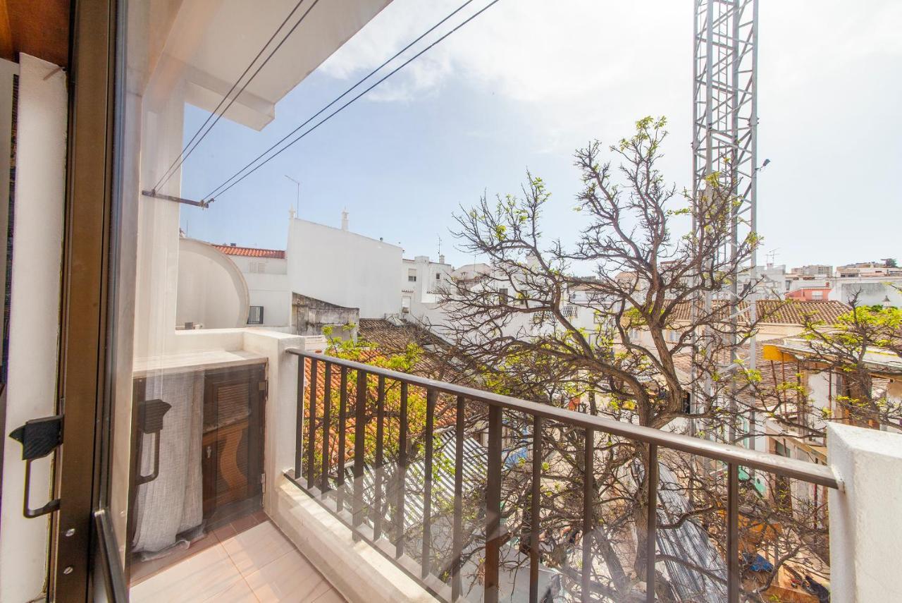 B78 - Fragoso Downtown Apartment ลากอส ภายนอก รูปภาพ
